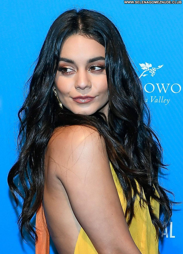 Vanessa Hudgens No Source Beautiful Celebrity Posing Hot Sexy Babe