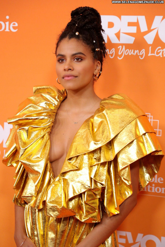 Zazie Beetz No Source Posing Hot Beautiful Babe Celebrity Sexy