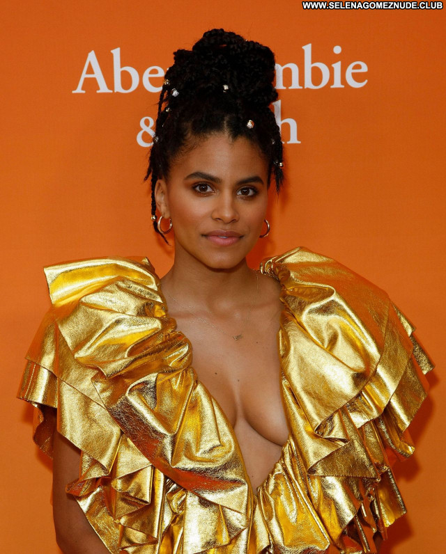 Zazie Beetz No Source Posing Hot Beautiful Babe Celebrity Sexy