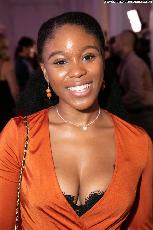 Amara Okereke No Source  Posing Hot Sexy Beautiful Babe Celebrity