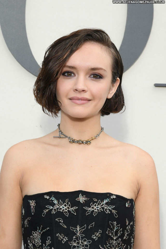 Olivia Cooke No Source Posing Hot Sexy Beautiful Celebrity Babe