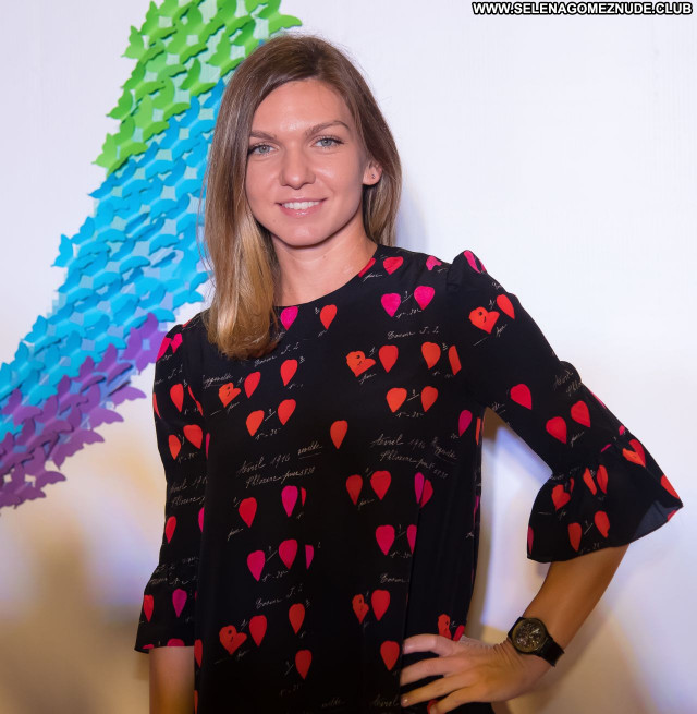 Simona Halep No Source Posing Hot Babe Sexy Celebrity Beautiful