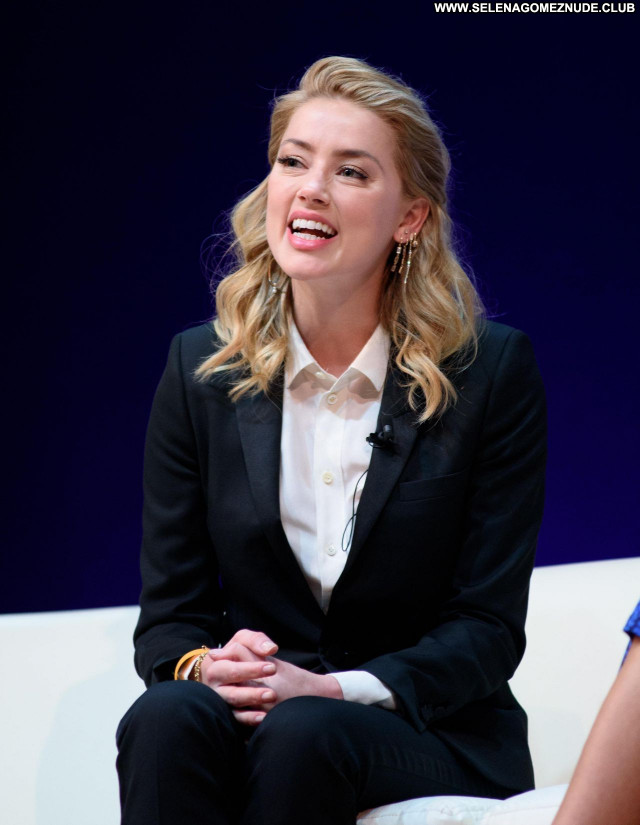 Amber Heard No Source  Posing Hot Sexy Celebrity Beautiful Babe