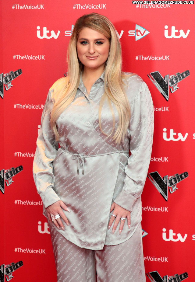Meghan Trainor No Source Posing Hot Beautiful Sexy Babe Celebrity