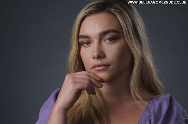 Florence Pugh No Source Sexy Beautiful Posing Hot Babe Celebrity