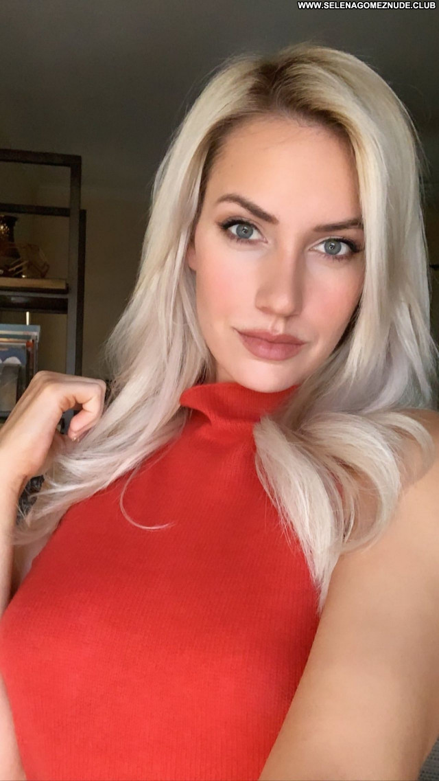 Paige Spiranac No Source Sexy Babe Posing Hot Celebrity Beautiful