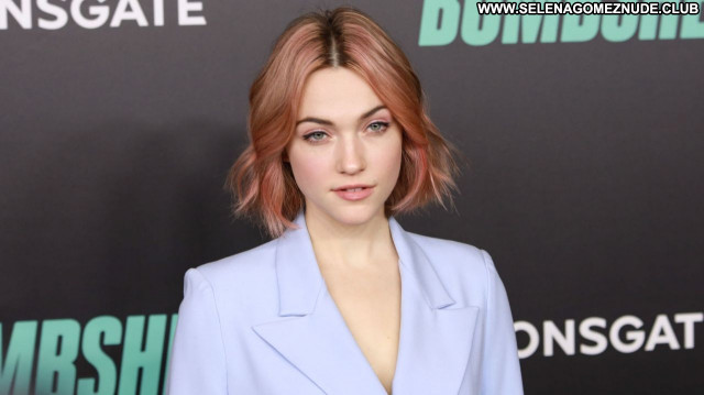 Violett Beane No Source Posing Hot Babe Beautiful Celebrity Sexy