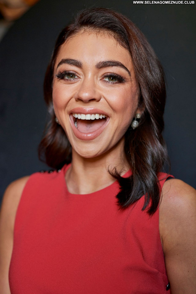 Sarah Hyland No Source Posing Hot Beautiful Babe Celebrity Sexy
