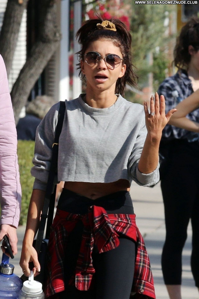 Sarah Hyland No Source Babe Sexy Celebrity Beautiful Posing Hot