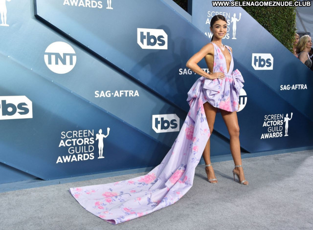 Sarah Hyland No Source Celebrity Posing Hot Beautiful Babe Sexy