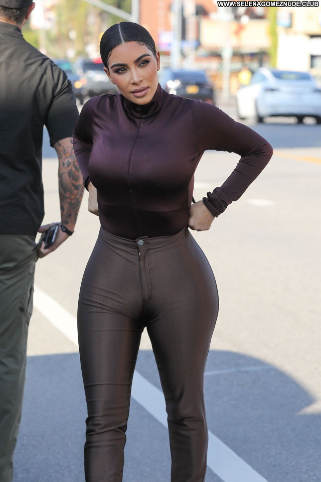 Kim Kardashian No Source Posing Hot Celebrity Beautiful Sexy Babe