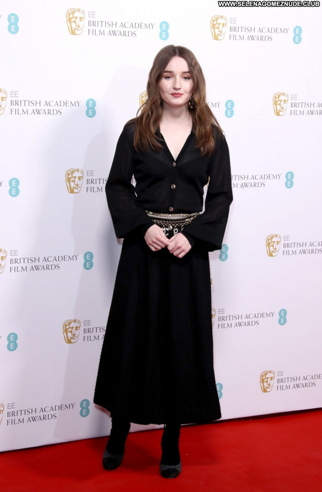 Kaitlyn Dever No Source Celebrity Babe Sexy Posing Hot Beautiful