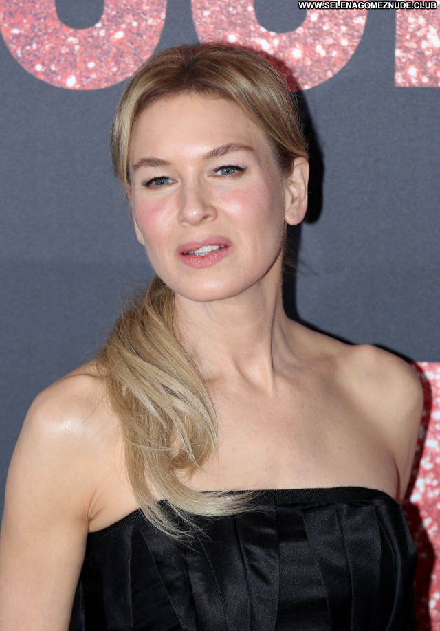 Renee Zellweger No Source Sexy Babe Beautiful Celebrity Posing Hot