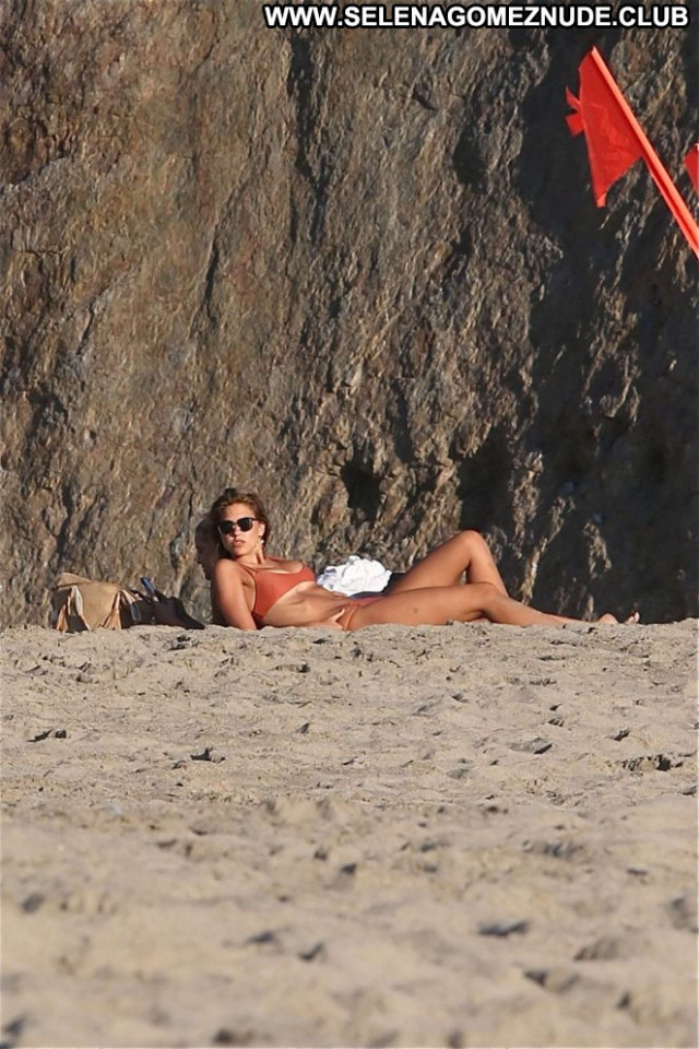 Kara Del Toro The Beach In Malibu Mali Beautiful Paparazzi Babe