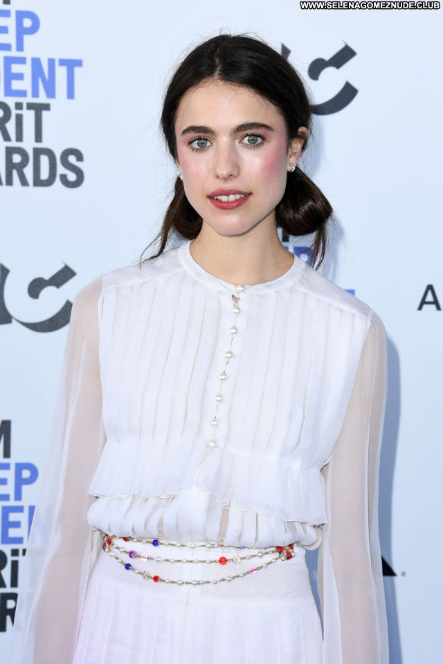 Margaret Qualley No Source Beautiful Babe Posing Hot Celebrity Sexy