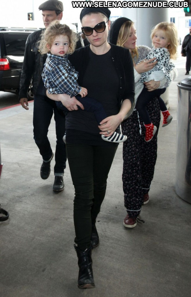 Anna Paquin Lax Airport Celebrity Lax Airport Beautiful Posing Hot