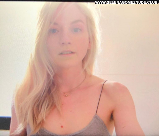 Emily Kinney No Source Babe Celebrity Beautiful Posing Hot Sexy