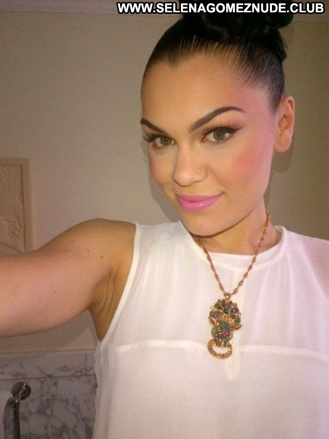 Jessie J No Source Celebrity Beautiful Sexy Posing Hot Babe