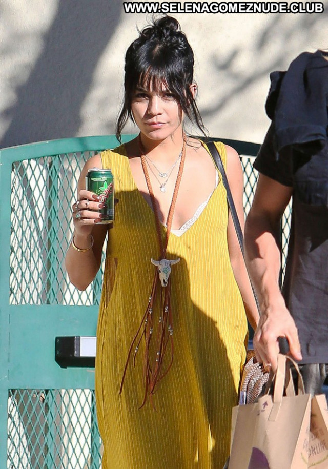 Vanessa Hudgens No Source Celebrity Babe Posing Hot Paparazzi