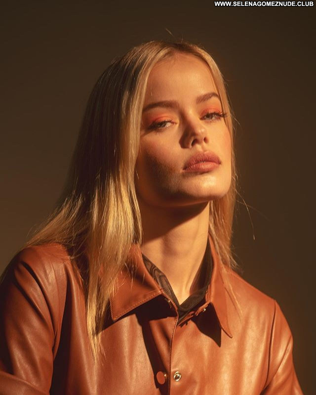 Frida Aasen No Source Posing Hot Beautiful Sexy Celebrity Babe