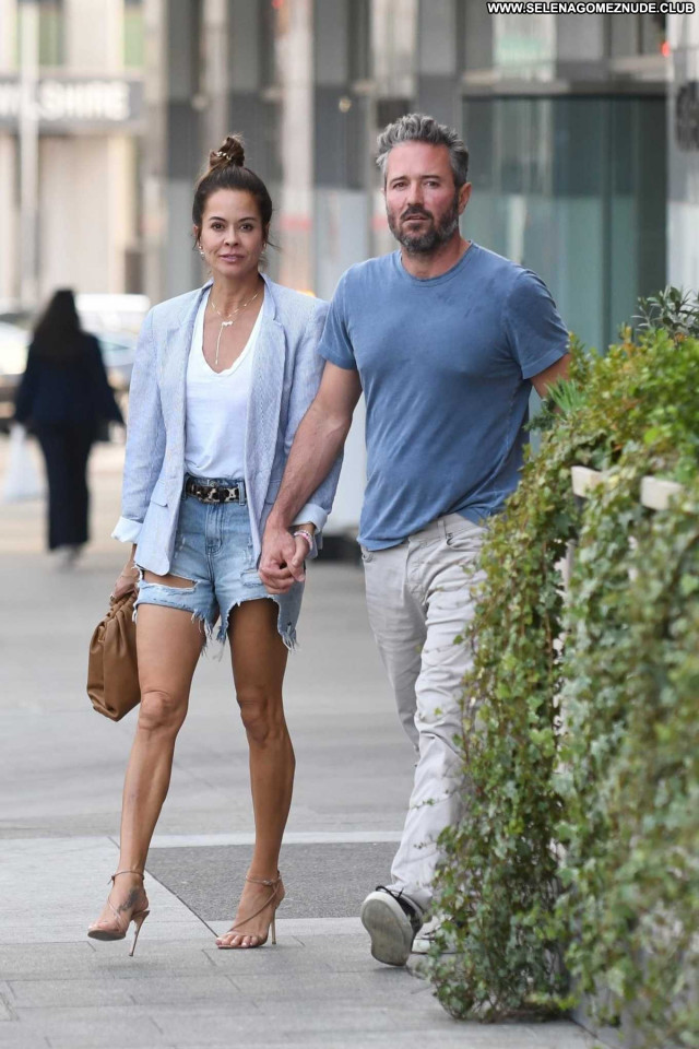 Brooke Burke Beverly Hills Beautiful Posing Hot Paparazzi Babe