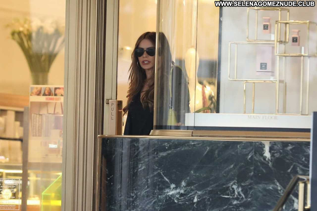 Sofia Vergara Beverly Hills Babe Beautiful Posing Hot Paparazzi