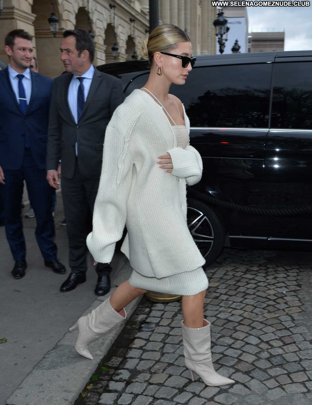 Hailey Bieber No Source Babe Celebrity Posing Hot Beautiful Paparazzi