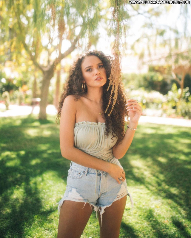 Madison Pettis No Source Posing Hot Babe Celebrity Sexy Beautiful