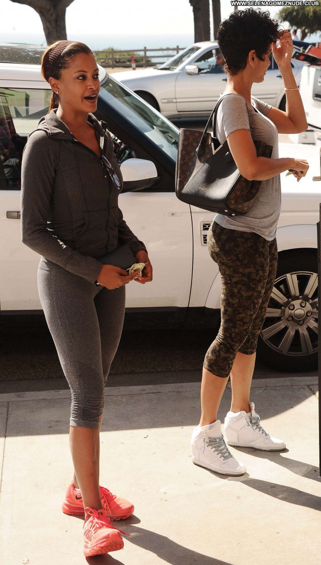 Claudia Jordan No Source Beautiful Paparazzi Celebrity Jordan Posing