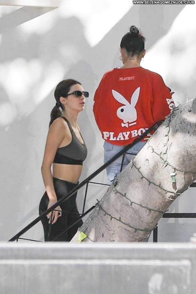 Kendall Jenner Los Angeles Posing Hot Celebrity Paparazzi Beautiful