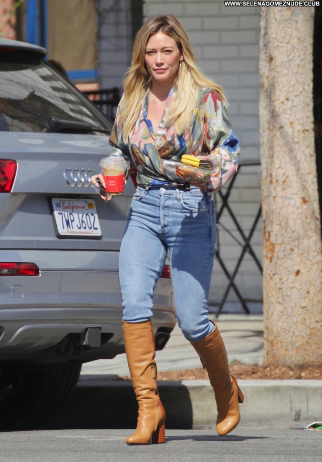 Hilary Duff Studio City  Beautiful Paparazzi Celebrity Babe Posing Hot