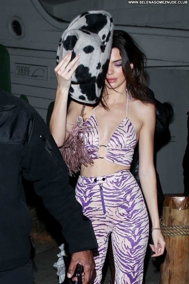 Kendall Jenner No Source Celebrity Babe Paparazzi Posing Hot Beautiful