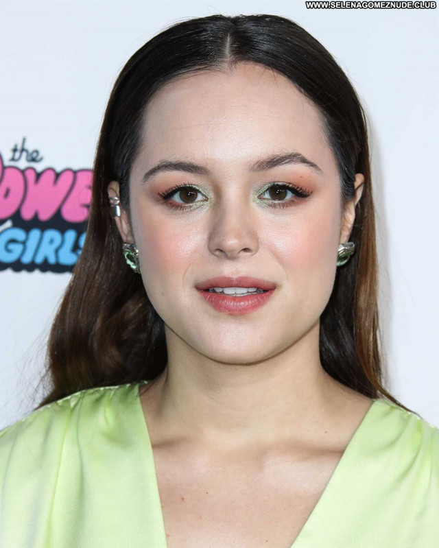 Hayley Orrantia No Source Posing Hot Paparazzi Babe Celebrity