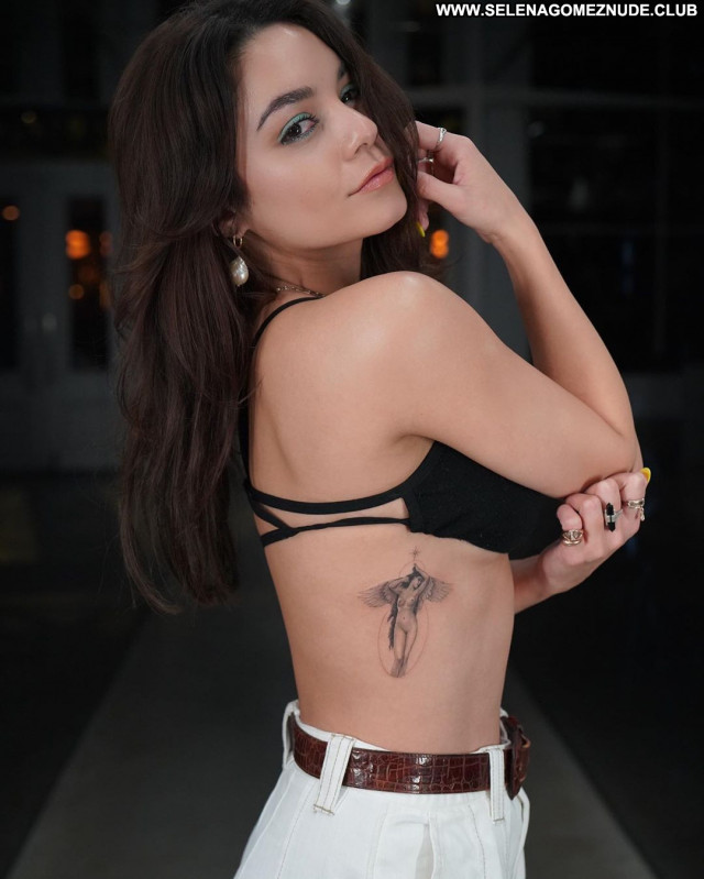 Vanessa Hudgens No Source Babe Celebrity Posing Hot Beautiful