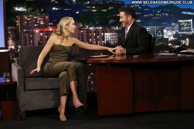 Emily Blunt No Source Posing Hot Beautiful Babe Sexy Celebrity