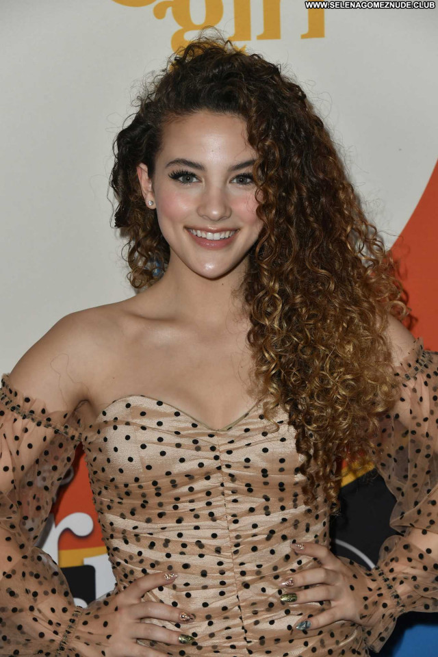 Sofie Dossi No Source Posing Hot Beautiful Babe Paparazzi Celebrity