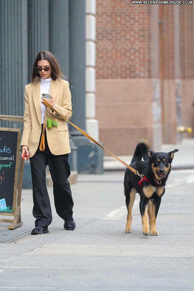 Emily Ratajkowski No Source Babe Paparazzi Beautiful Posing Hot