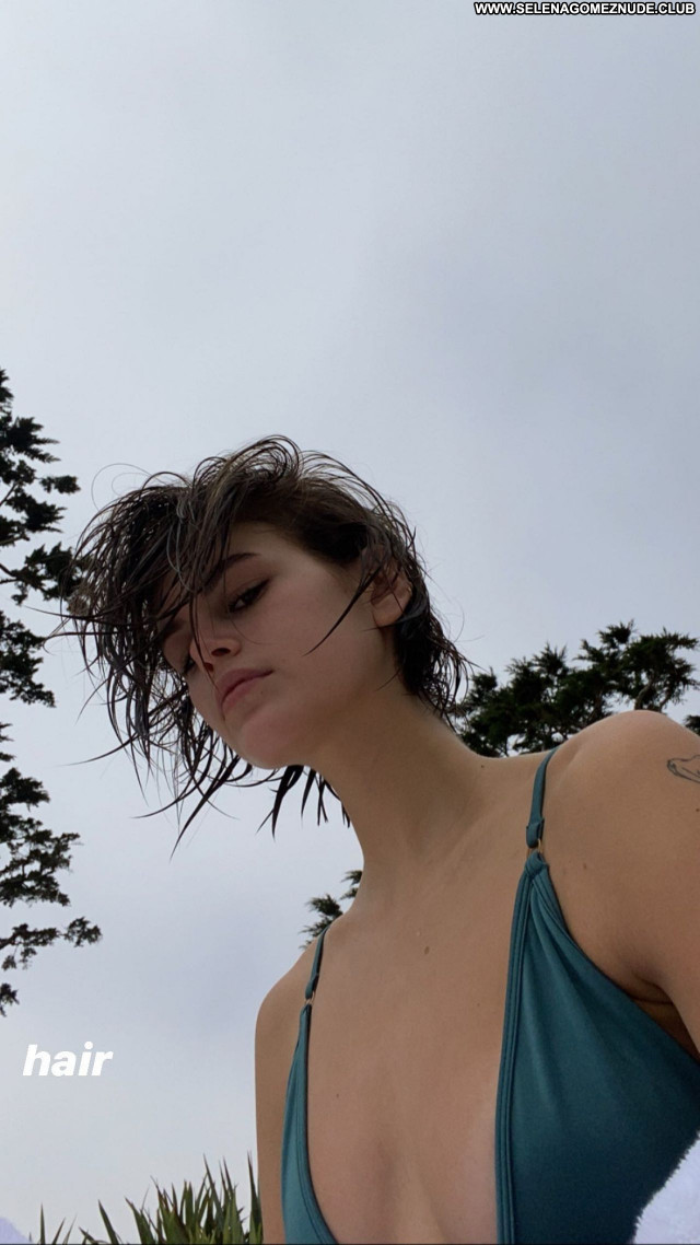 Kaia Gerber No Source Celebrity Beautiful Babe Posing Hot Sexy