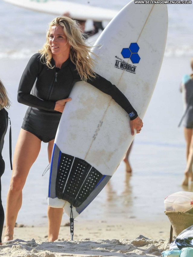 Elsa Pataky The Beach Babe Celebrity Posing Hot Paparazzi Beautiful