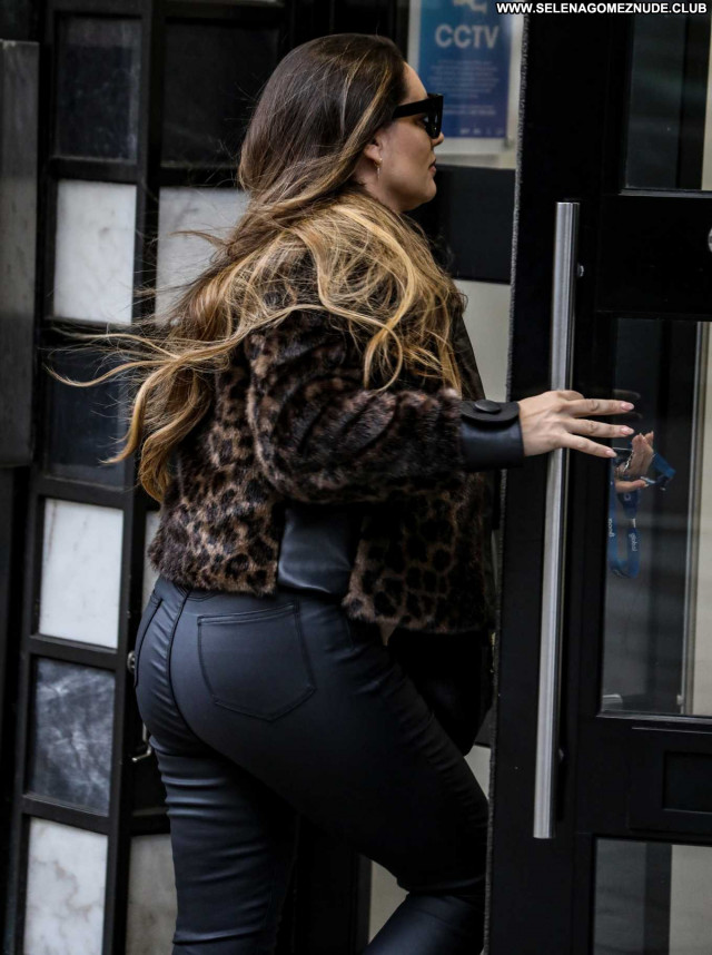 Alessandra Ambrosio No Source Babe Posing Hot Paparazzi Celebrity