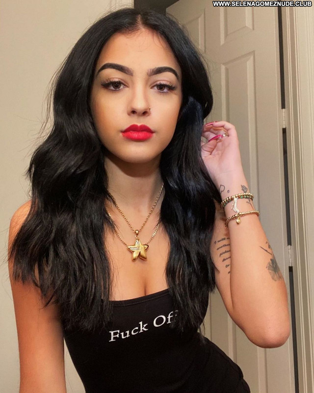 Malu Trevejo No Source Sexy Babe Celebrity Posing Hot Beautiful