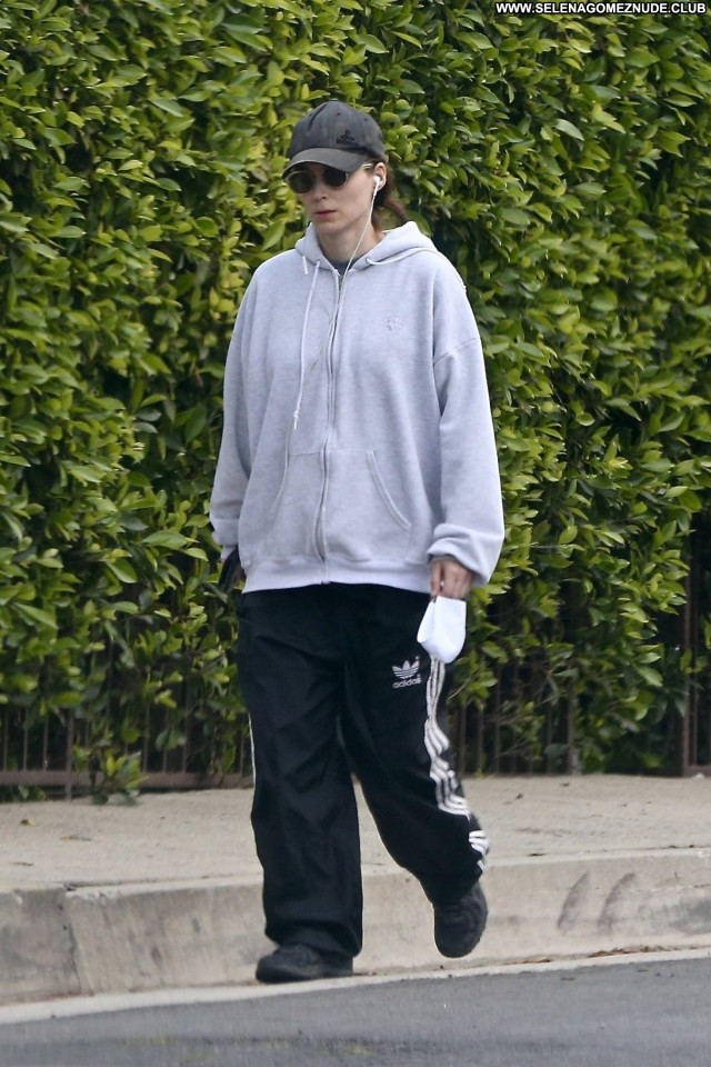 Rooney Mara No Source Celebrity Paparazzi Beautiful Posing Hot Babe