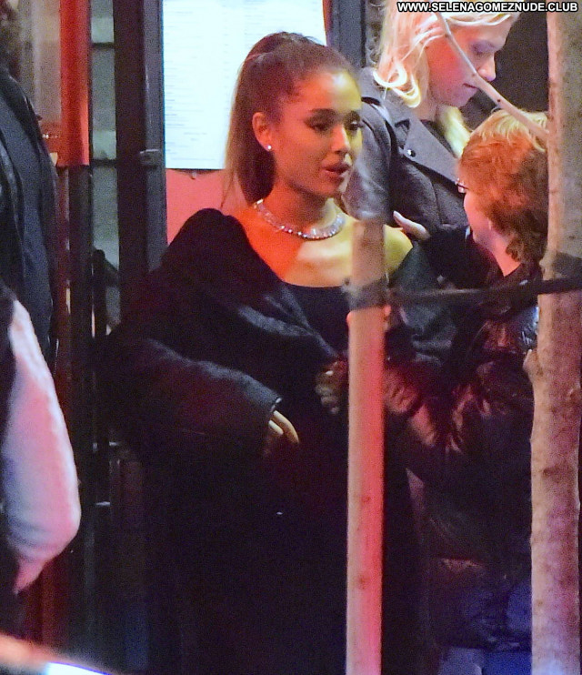 Ariana Grande No Source Paparazzi Beautiful Nyc Celebrity Posing Hot