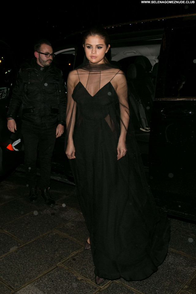 Selena Gomez No Source Paparazzi Babe Celebrity Party Posing Hot