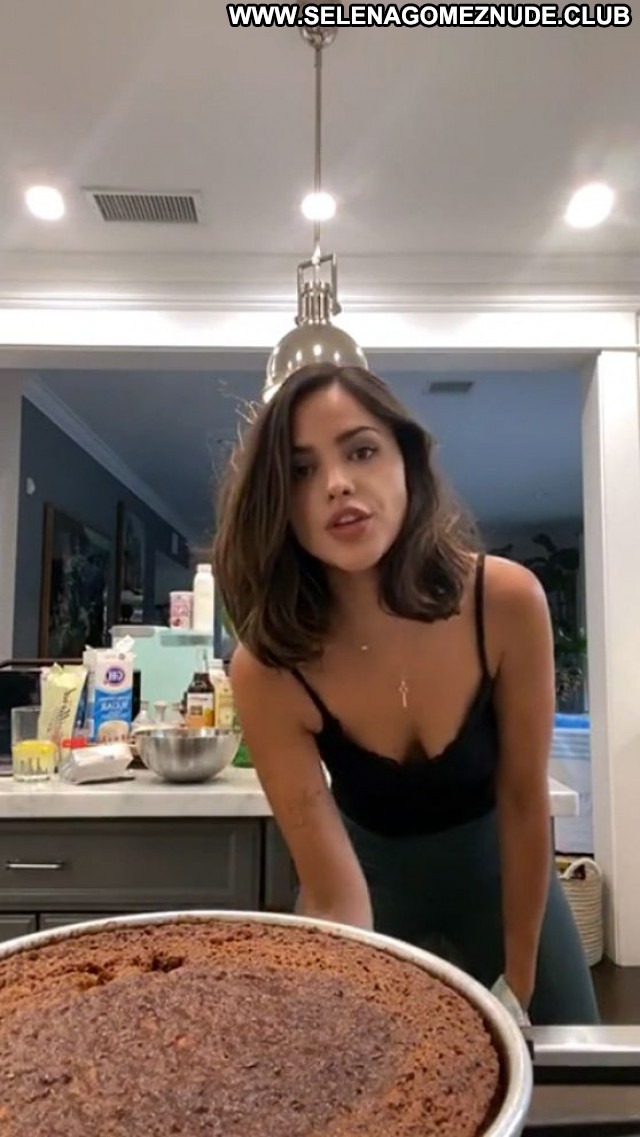 Eiza Gonzalez No Source Beautiful Posing Hot Sexy Celebrity Babe