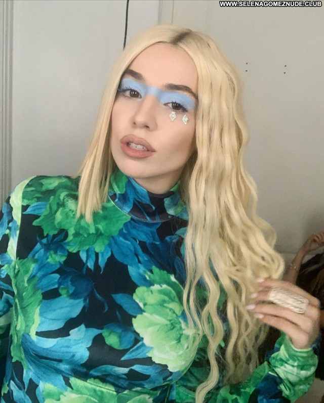 Ava Max No Source Babe Beautiful Posing Hot Celebrity Sexy