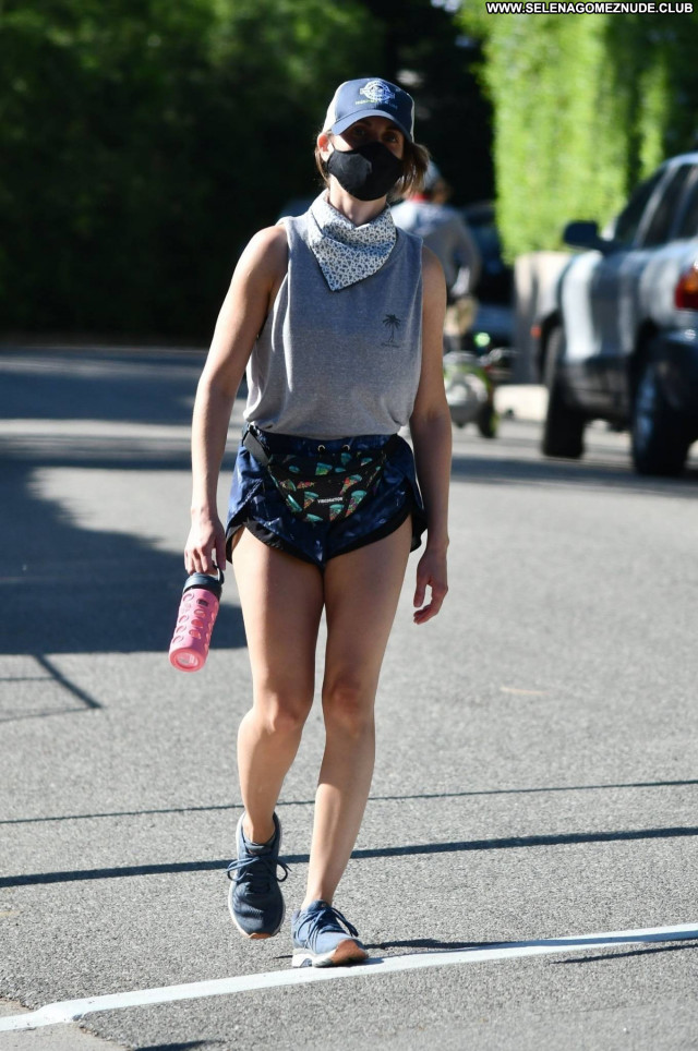 Aubrey Plaza No Source Paparazzi Babe Beautiful Posing Hot Celebrity