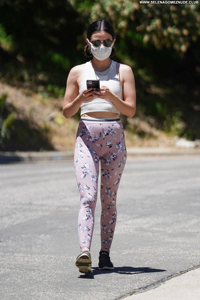 Lucy Hale Los Angeles Celebrity Paparazzi Babe Posing Hot Beautiful