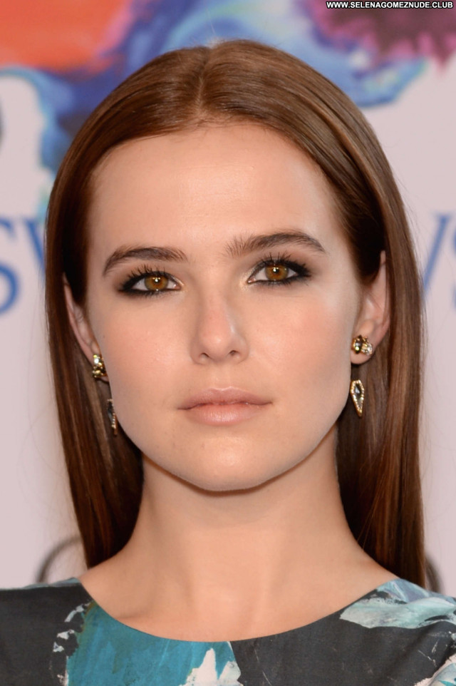 Zoey Deutch No Source Awards Babe Fashion Paparazzi Beautiful