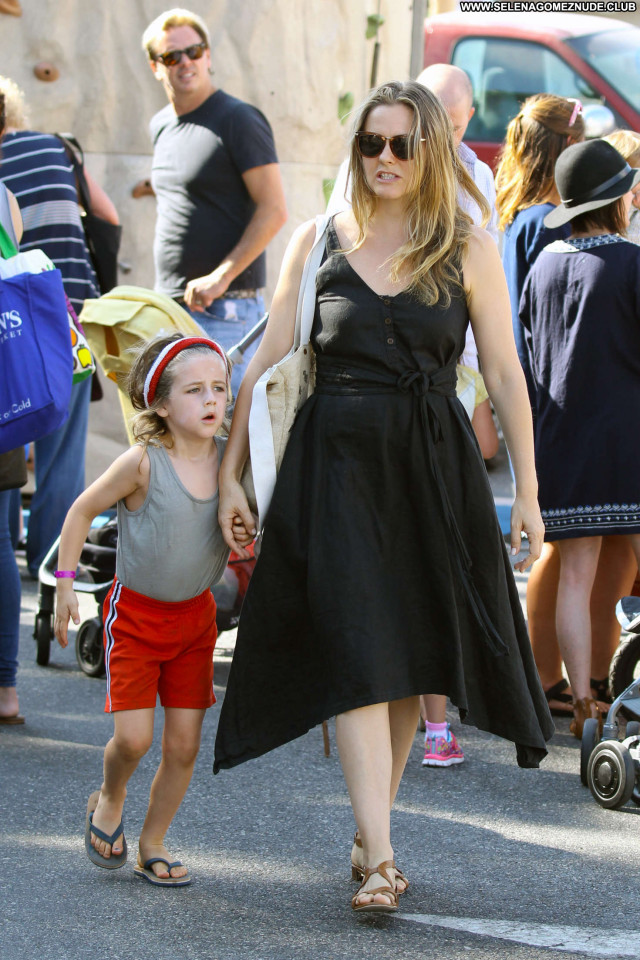 Alicia Silverstone Studio City Farmer Posing Hot Beautiful Farm Babe